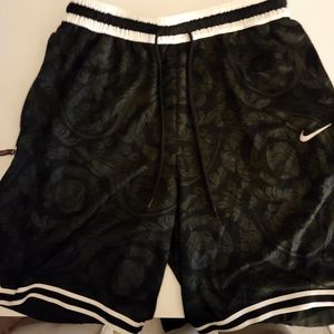 NIKE DRI-FIT SHORTS